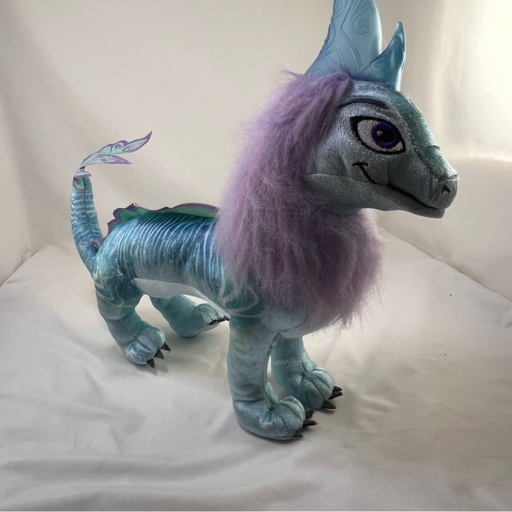 DISNEY Raya The Last Dragon Talk & Glow Lights & Sounds Toy Plush Sisu Dragon